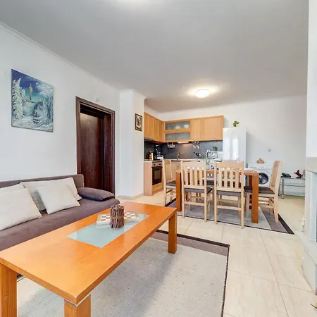 Apartment By The Fireplace Cozy 2bd Flat With A View By Flat Mаnager
